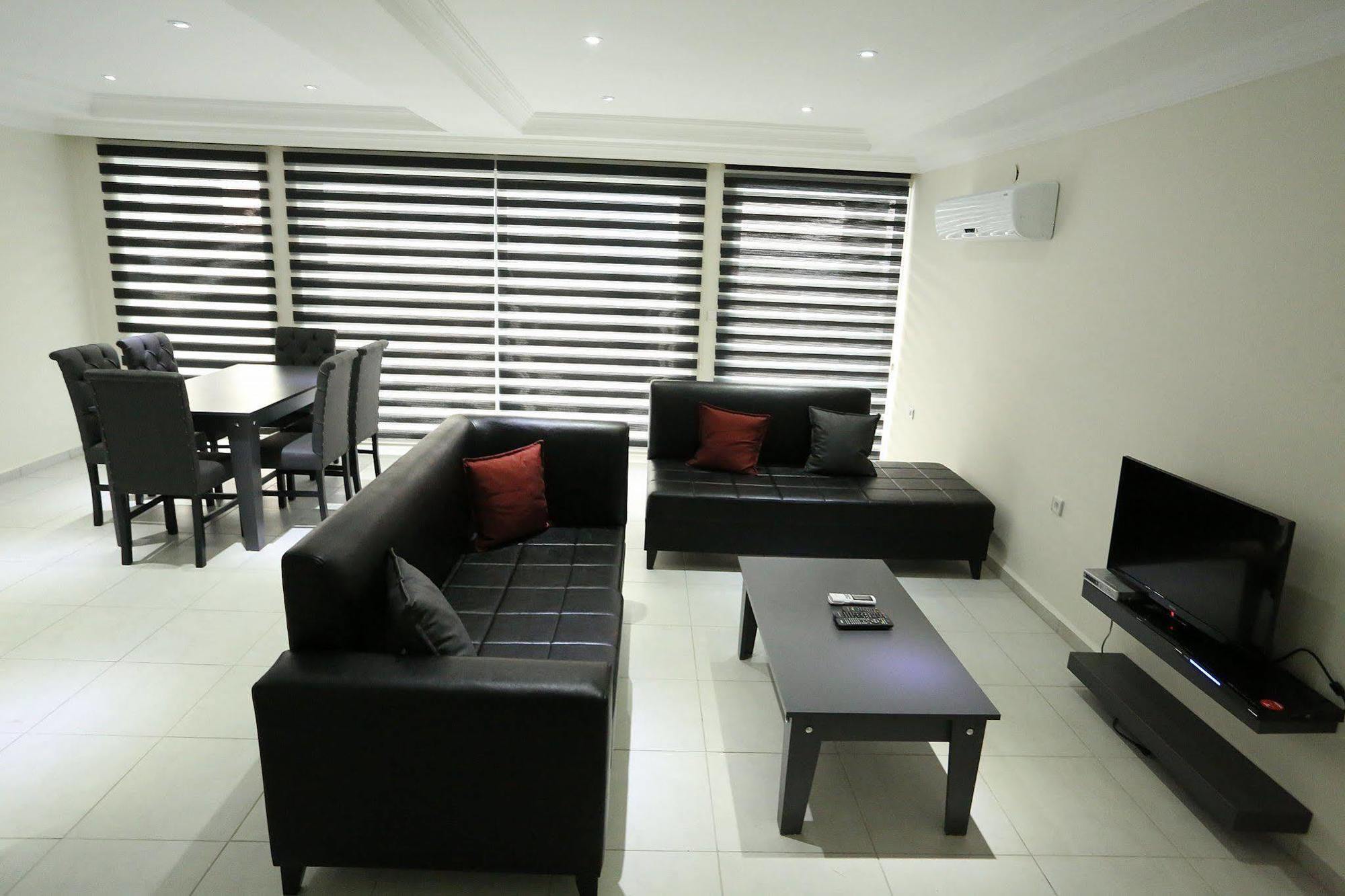 Orka Royal Hills Apartments ออวาจิค ภายนอก รูปภาพ