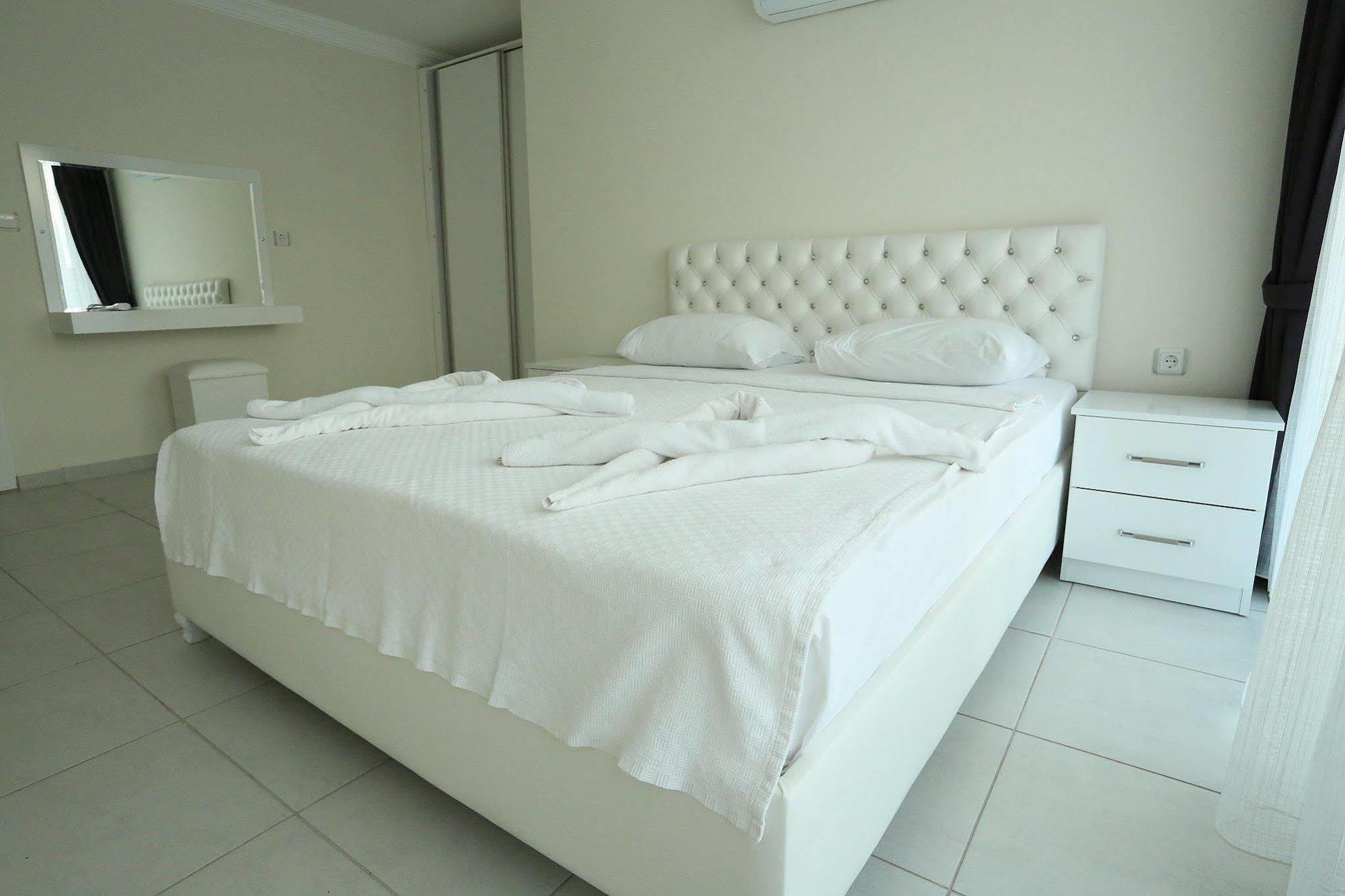 Orka Royal Hills Apartments ออวาจิค ภายนอก รูปภาพ
